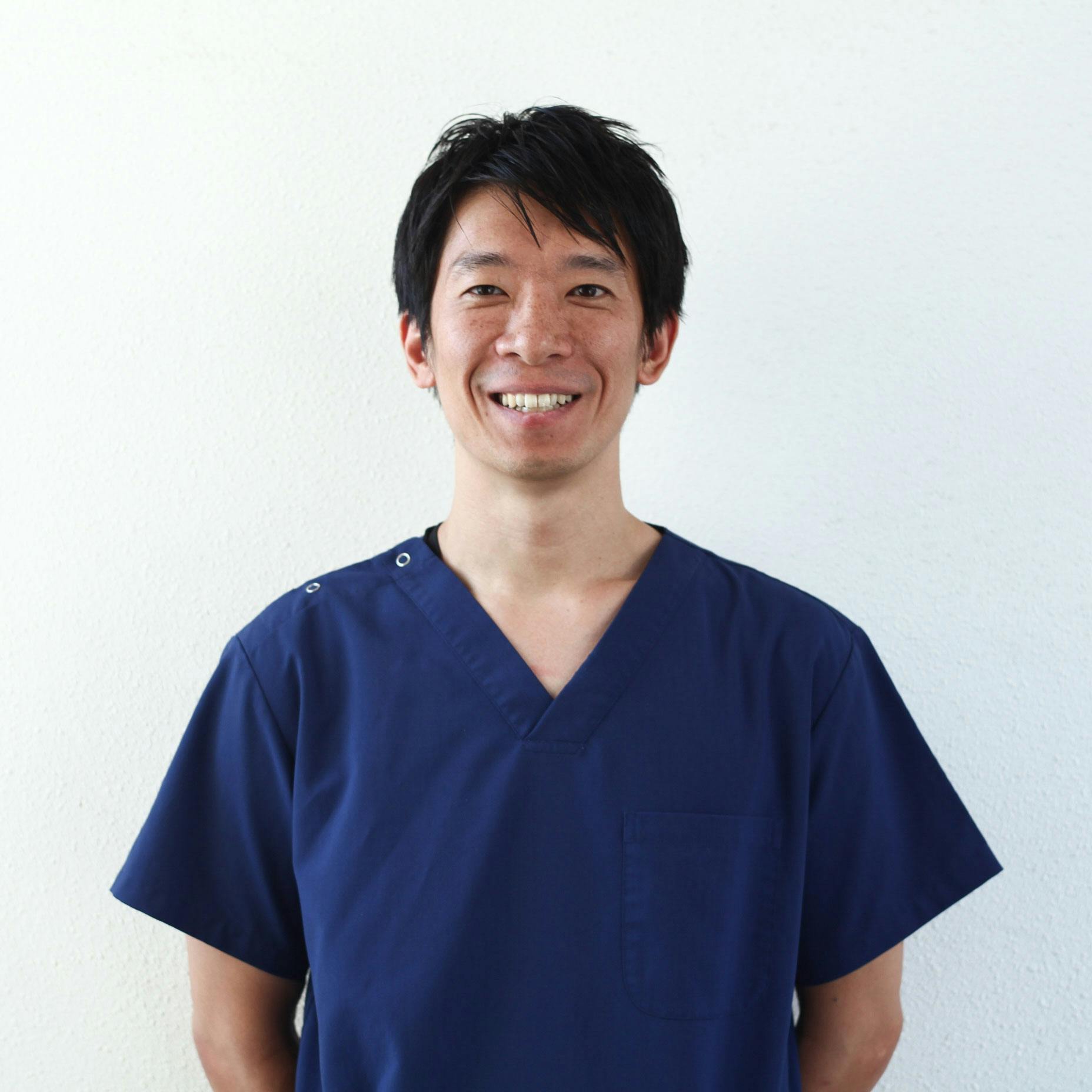 天然歯＆インプラントのための歯周組織再生療法。閉創とリグロスの応用